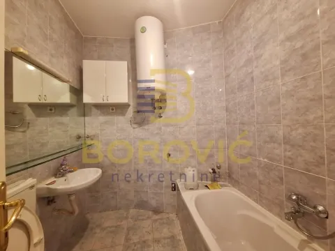 Izdavanje, trosoban stan, 70m², Čukarica, Beograd - image 13
