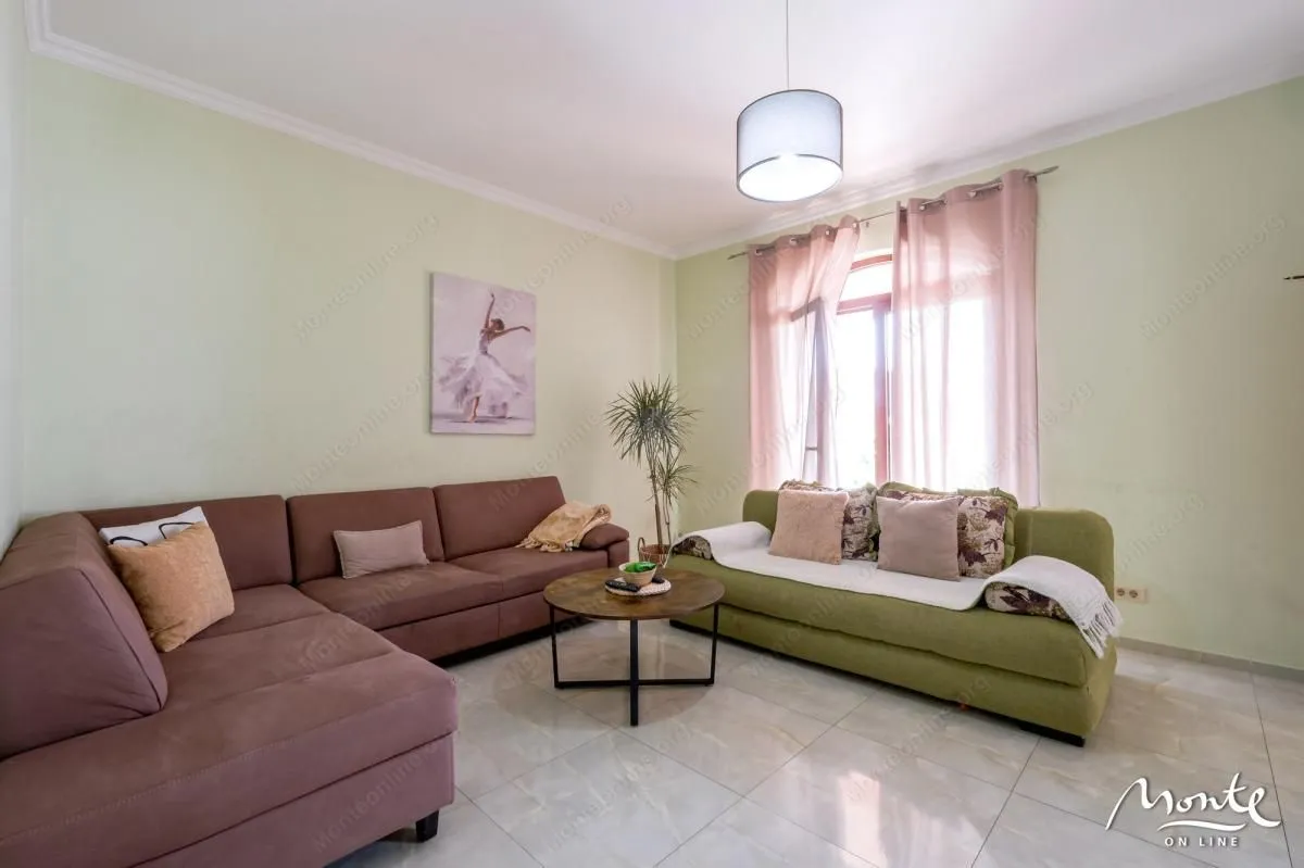 Sale, house, 280m², Bar, Crna Gora