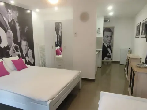 Izdavanje, garsonjera, 30m², Sveti Stefan, Budva - image 6