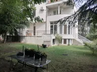 Izdavanje, kuća, 250m², Savski Venac, Beograd - image 1