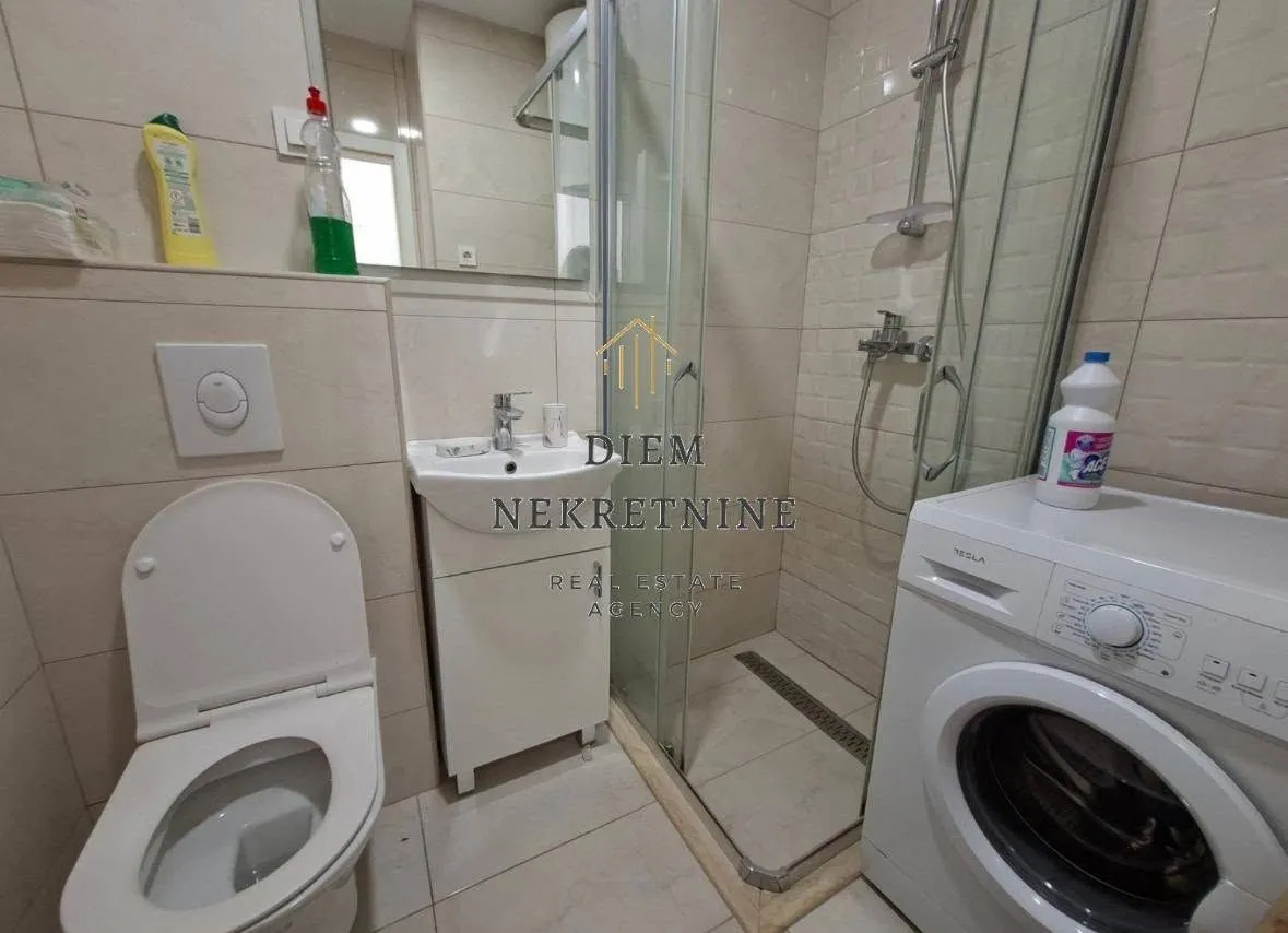 Rent, studio apartment, 33m², Centar, Bar