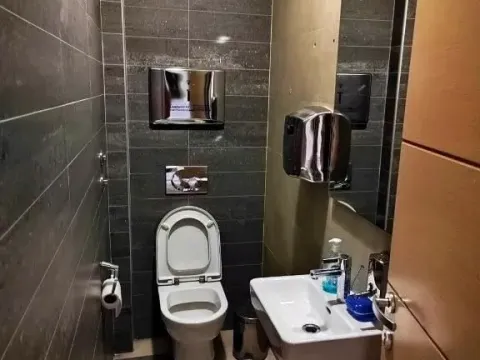 Rent, office space, 210m², Savski Venac, Beograd - image 11