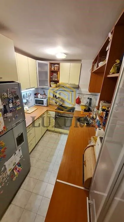 Prodaja, dvosoban stan, 80m², Malo Brdo, Podgorica