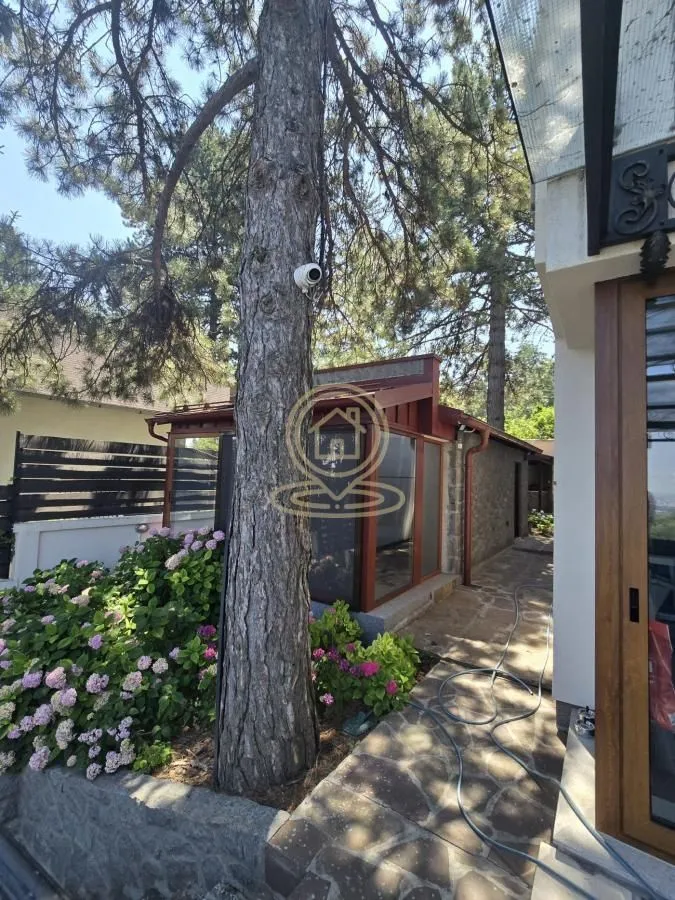 Prodaja, kuća, 402m², Sremska Kamenica, Petrovaradin