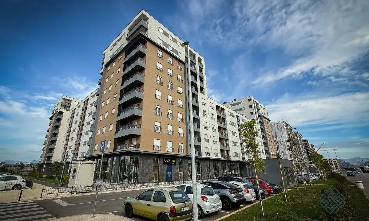 Izdavanje, poslovni prostor, 152m², Stari Aerodrom, Podgorica