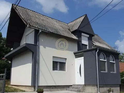 Prodaja, kuća, 230m², Stanovo, Kragujevac - image 1