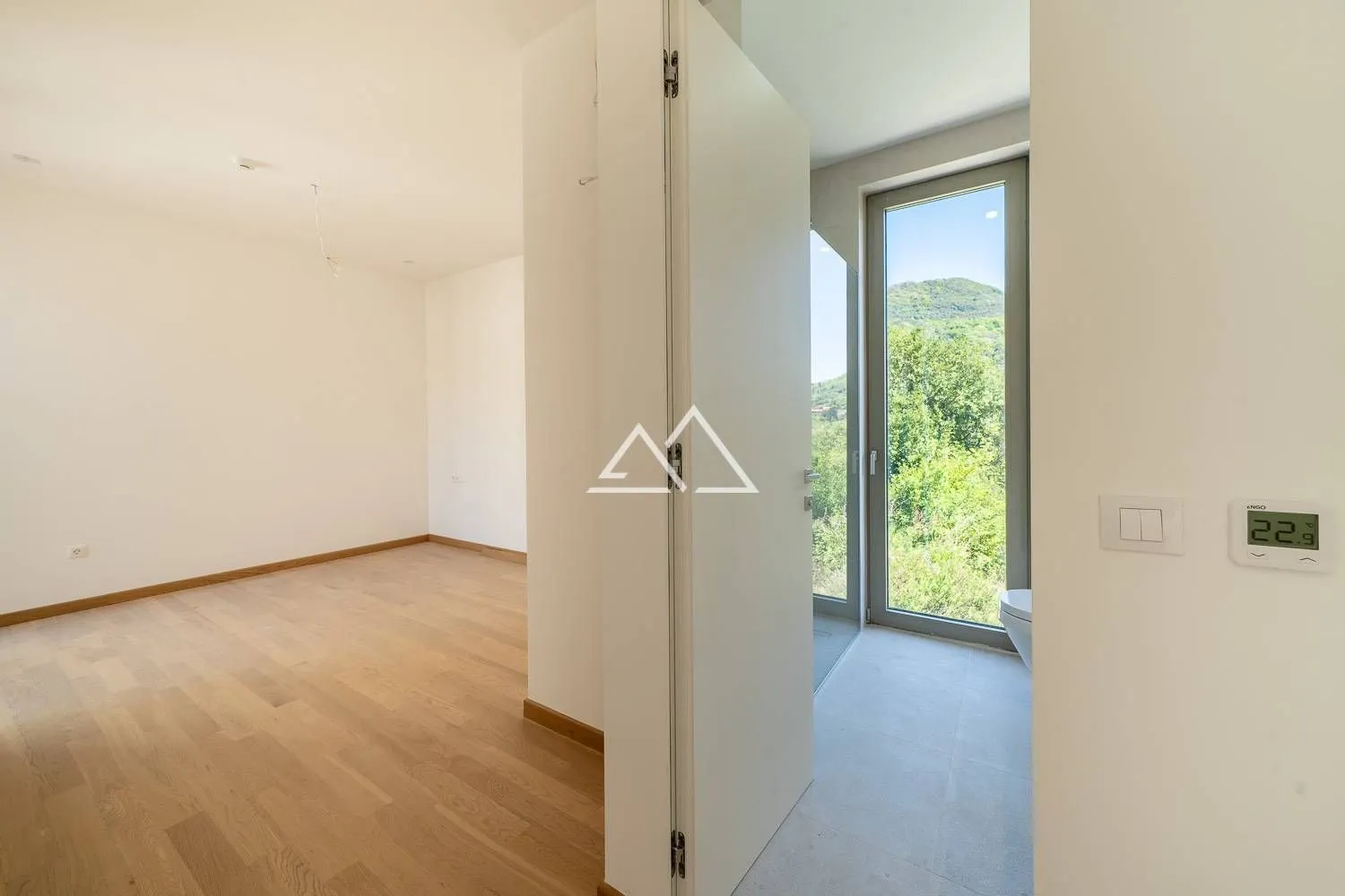 Prodaja, kuća, 286m², Centar, Tivat