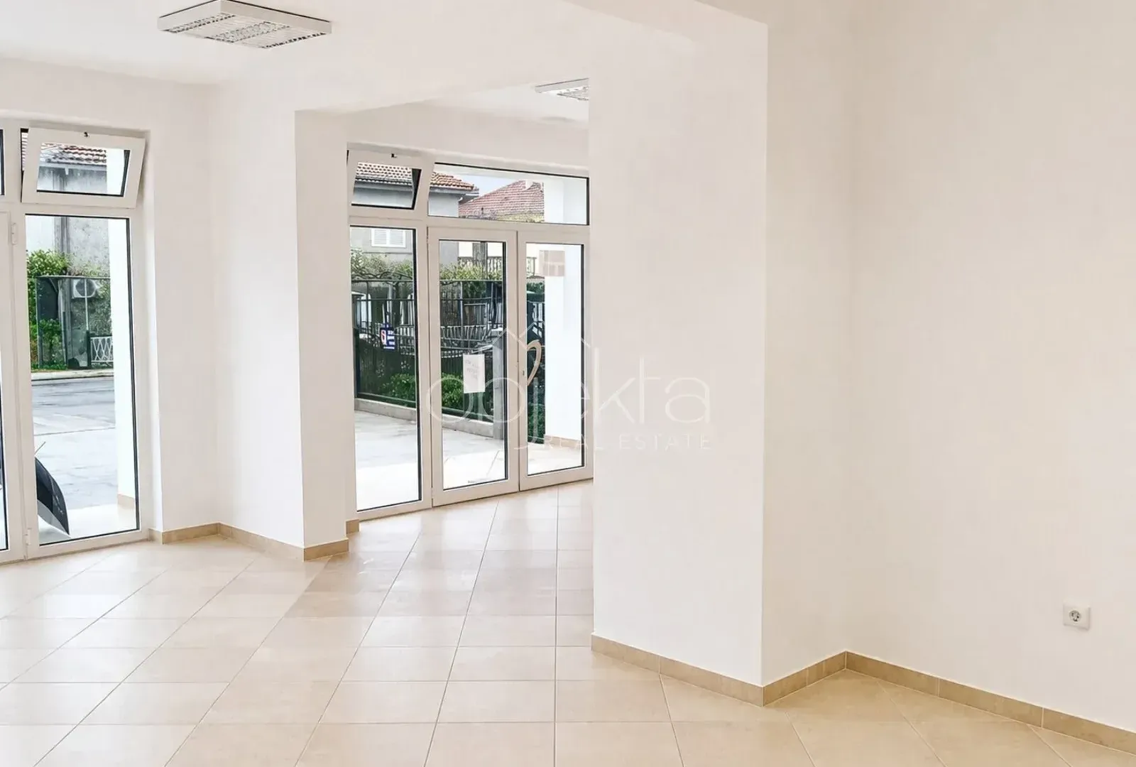 Rent, office space, 130m², Tivat, Crna Gora