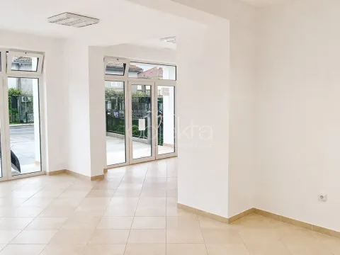 Rent, office space, 130m², Tivat, Crna Gora - image 3