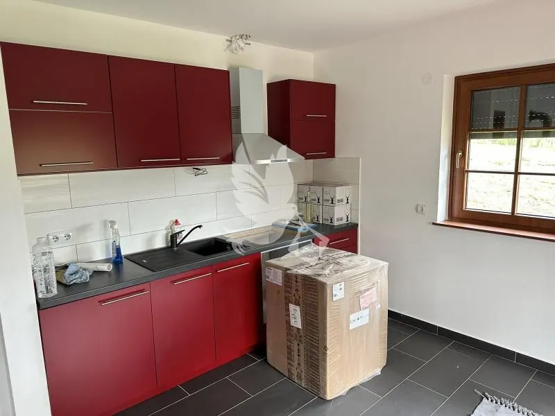 Prodaja, kuća, 226m², Centar, Topola