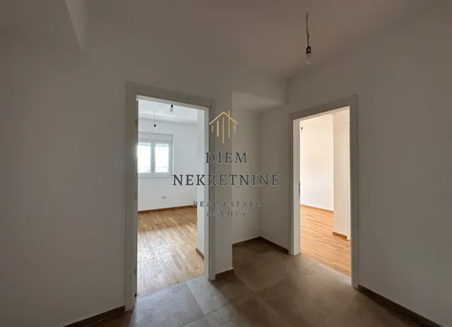 Prodaja, trosoban stan, 104m², Stari Aerodrom, Podgorica