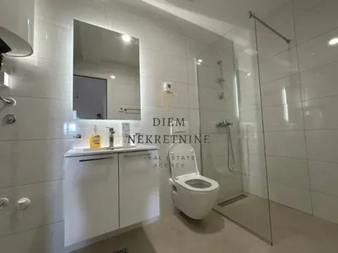 Prodaja, trosoban stan, 104m², Stari Aerodrom, Podgorica - image 2
