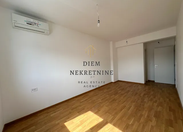 Prodaja, trosoban stan, 104m², Stari Aerodrom, Podgorica