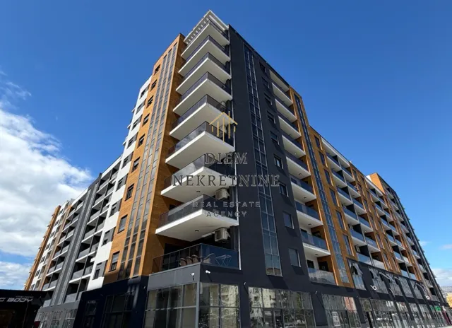 Prodaja, trosoban stan, 104m², Stari Aerodrom, Podgorica
