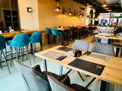 Izdavanje, poslovni prostor, 180m², City Kvart, Podgorica - image 2