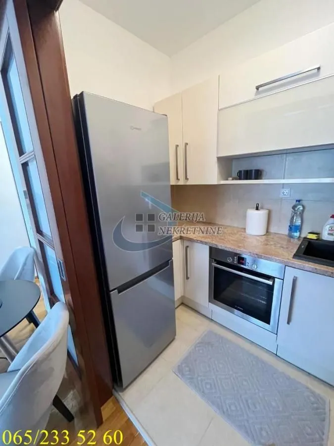 Prodaja, jednosoban stan, 37m², Vračar Hram, Vračar Sve Podlokacije