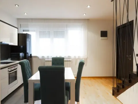 Rent, two bedroom apartment, 61m², Palilula Sve Podlokacije, Beograd - image 5