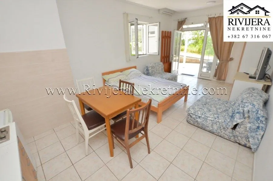 Prodaja, stan, 56m², Baošići, Herceg Novi