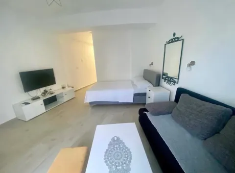 Prodaja, garsonjera, 33m², Sutomore, Bar - image 2