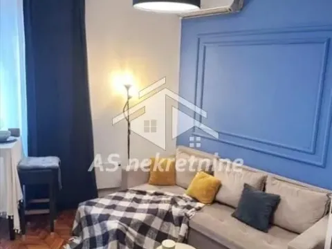Izdavanje, stan, 40m², Kosančićev Venac, Beograd - image 3