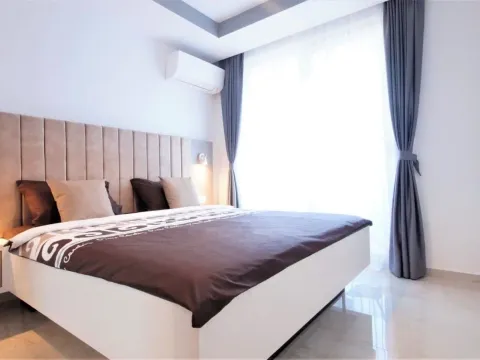 Rent, one bedroom apartment, 46m², Budva, Crna Gora - image 11