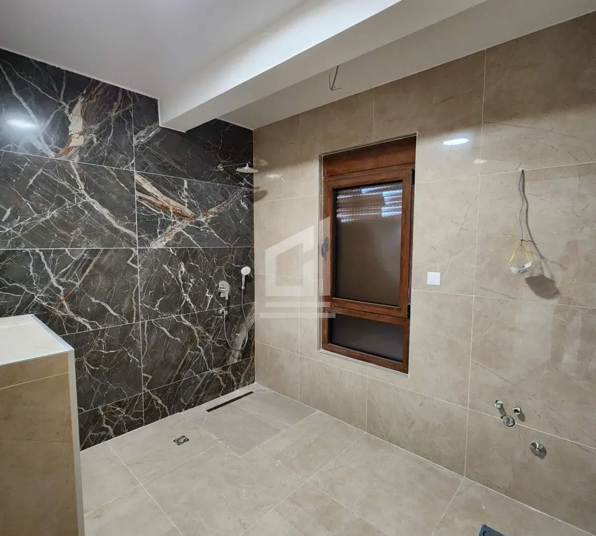 Prodaja, četvorosoban stan, 164m², Gorica C, Podgorica
