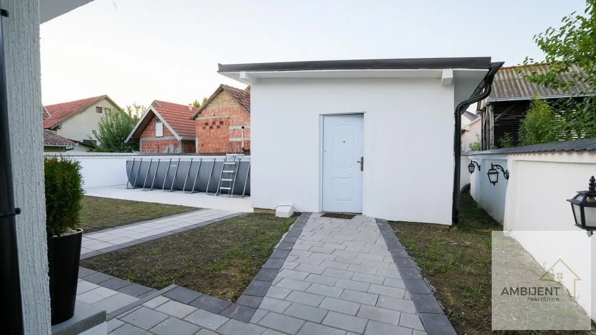 Prodaja, kuća, 131m², Zemun Ugrinovci, Zemun Sve Podlokacije