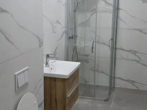 Prodaja, četvorosoban stan, 103m², Centar, Kolašin - image 14