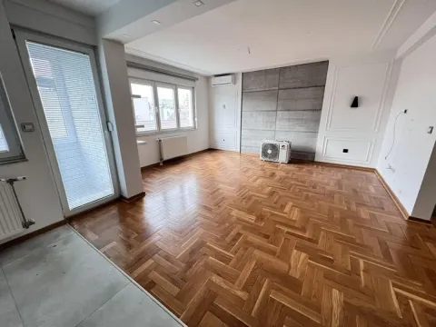 Rent, office space, 146m², Salajka, Novi Sad Sve Podlokacije