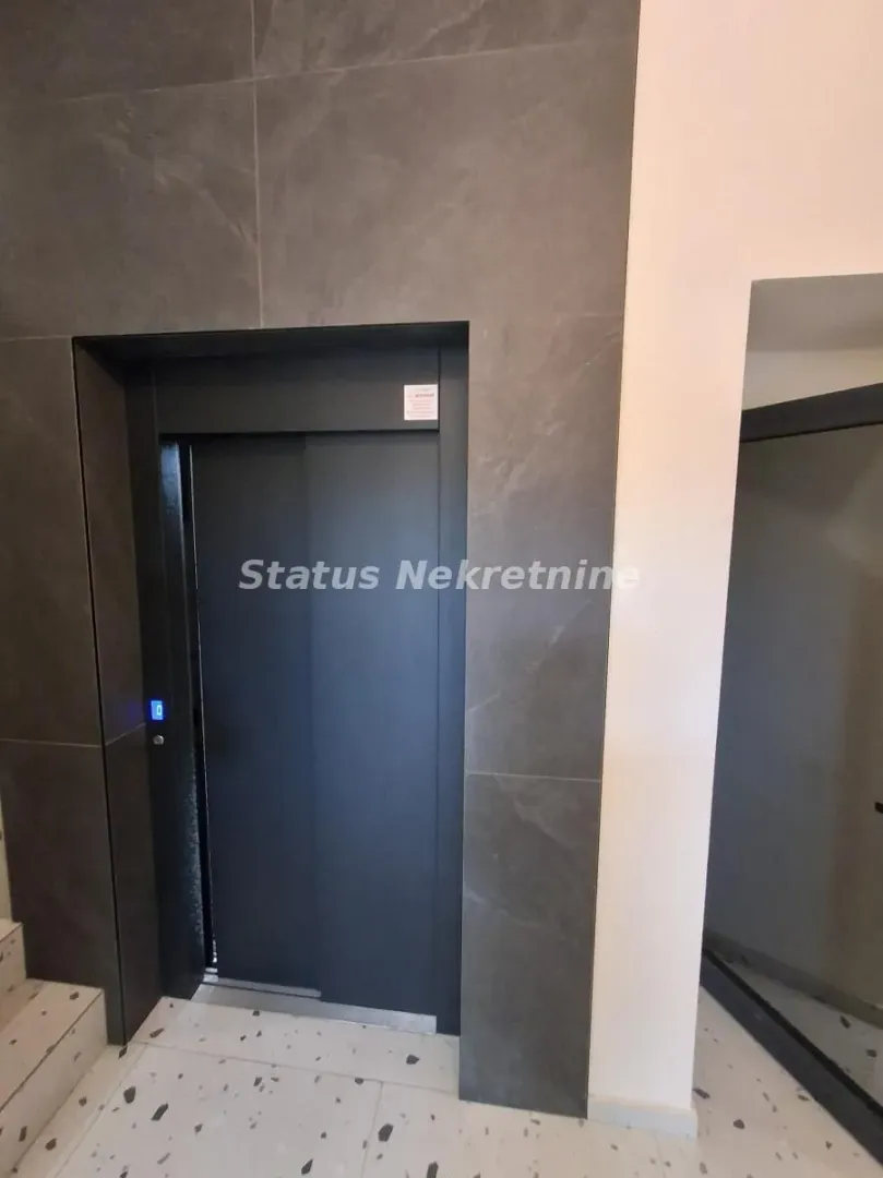 Prodaja, četvorosoban stan, 100m², Podbara, Novi Sad Sve Podlokacije
