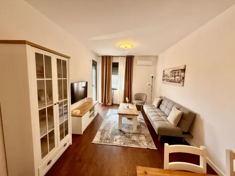Sale, one bedroom apartment, 44m², 1 maj, Podgorica - image 1