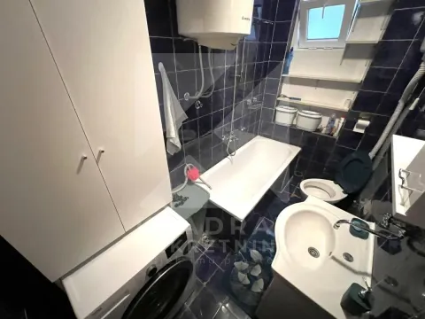 Rent, two bedroom apartment, 70m², Centar, Podgorica - image 13