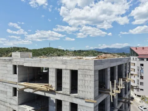 Prodaja, dvosoban stan, 63m², Centar, Nikšić - image 8