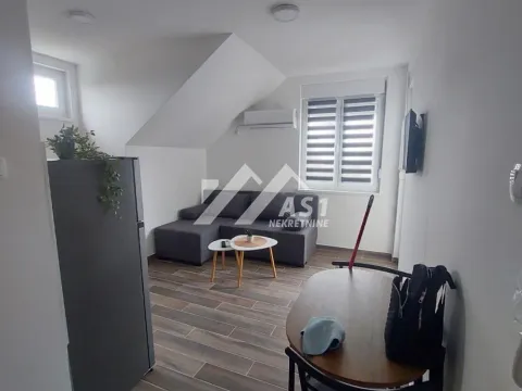 Rent, one bedroom apartment, 33m², Veternička rampa, Novi Sad Sve Podlokacije - image 1