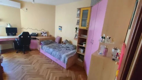Prodaja, trosoban stan, 90m², Blok 9, Podgorica - image 2