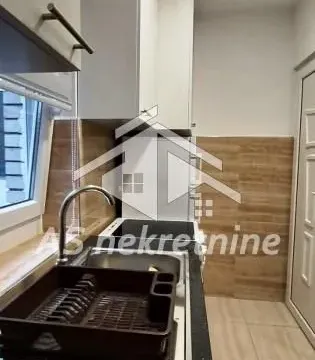 Izdavanje, trosoban stan, 58m², Savski Venac, Beograd - image 7