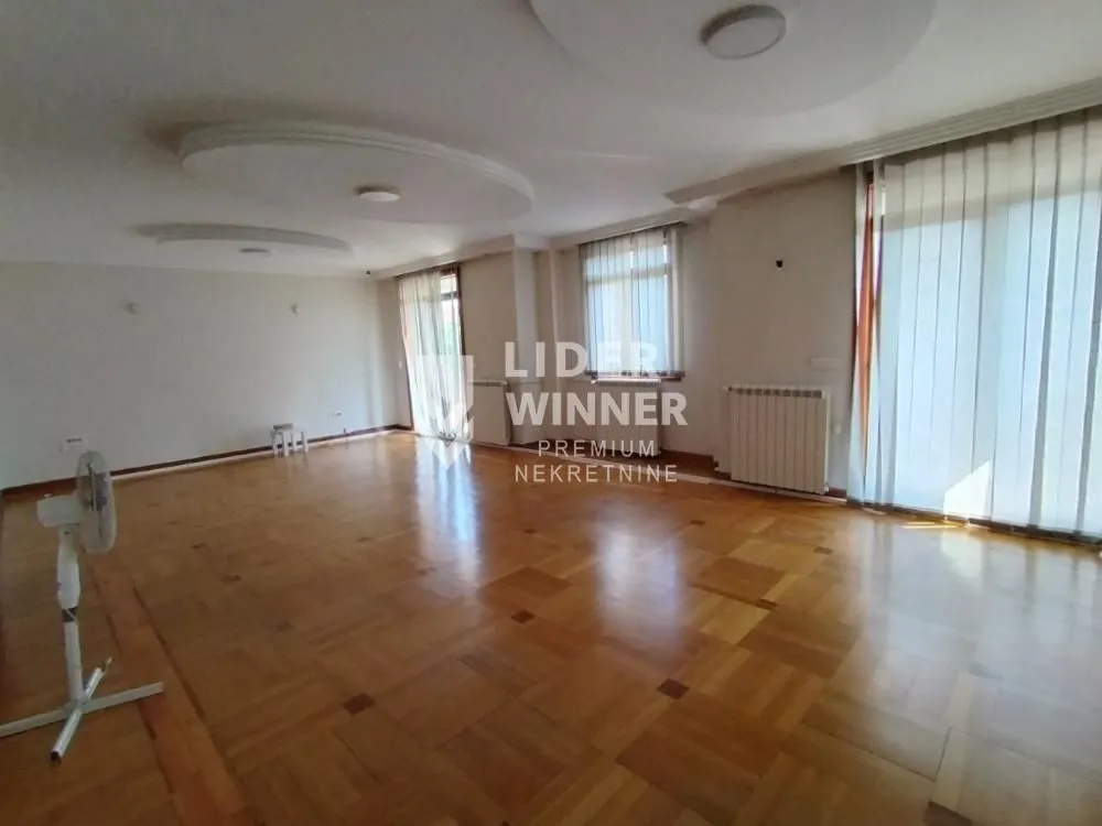 Izdavanje, kuća, 500m², Lekino Brdo, Voždovac Sve Podlokacije
