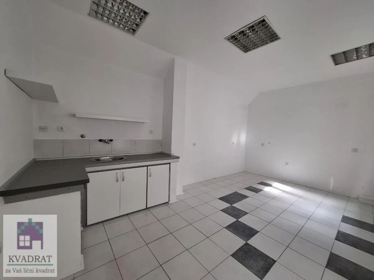 Izdavanje, poslovni prostor, 35m², Obrenovac, Beograd