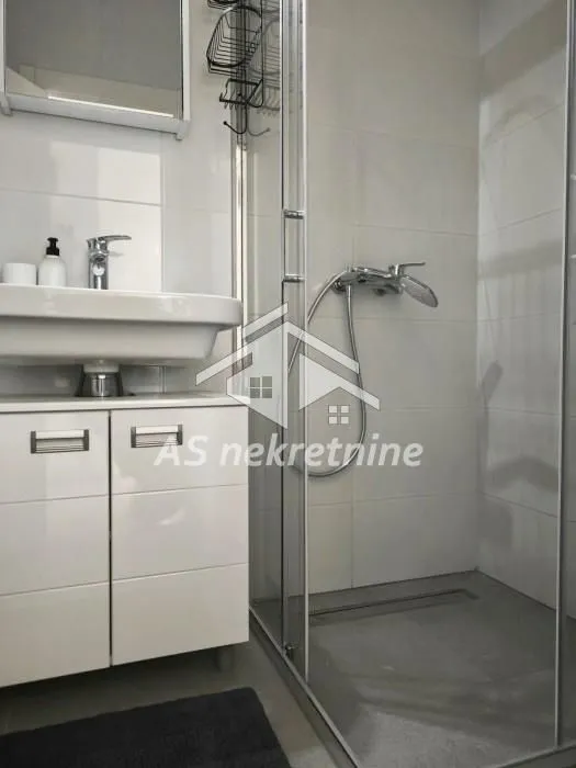 Izdavanje, dvosoban stan, 50m², Lekino Brdo, Voždovac Sve Podlokacije