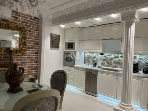 Izdavanje, kuća, 96m², Perast, Kotor - image 5