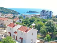 Prodaja, kuća, 200m², Hladna Uvala, Bar - image 1