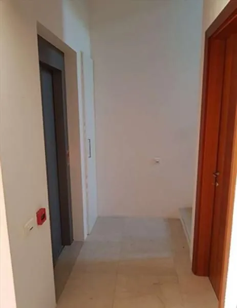 Izdavanje, stan, 282m², Savski Venac, Beograd