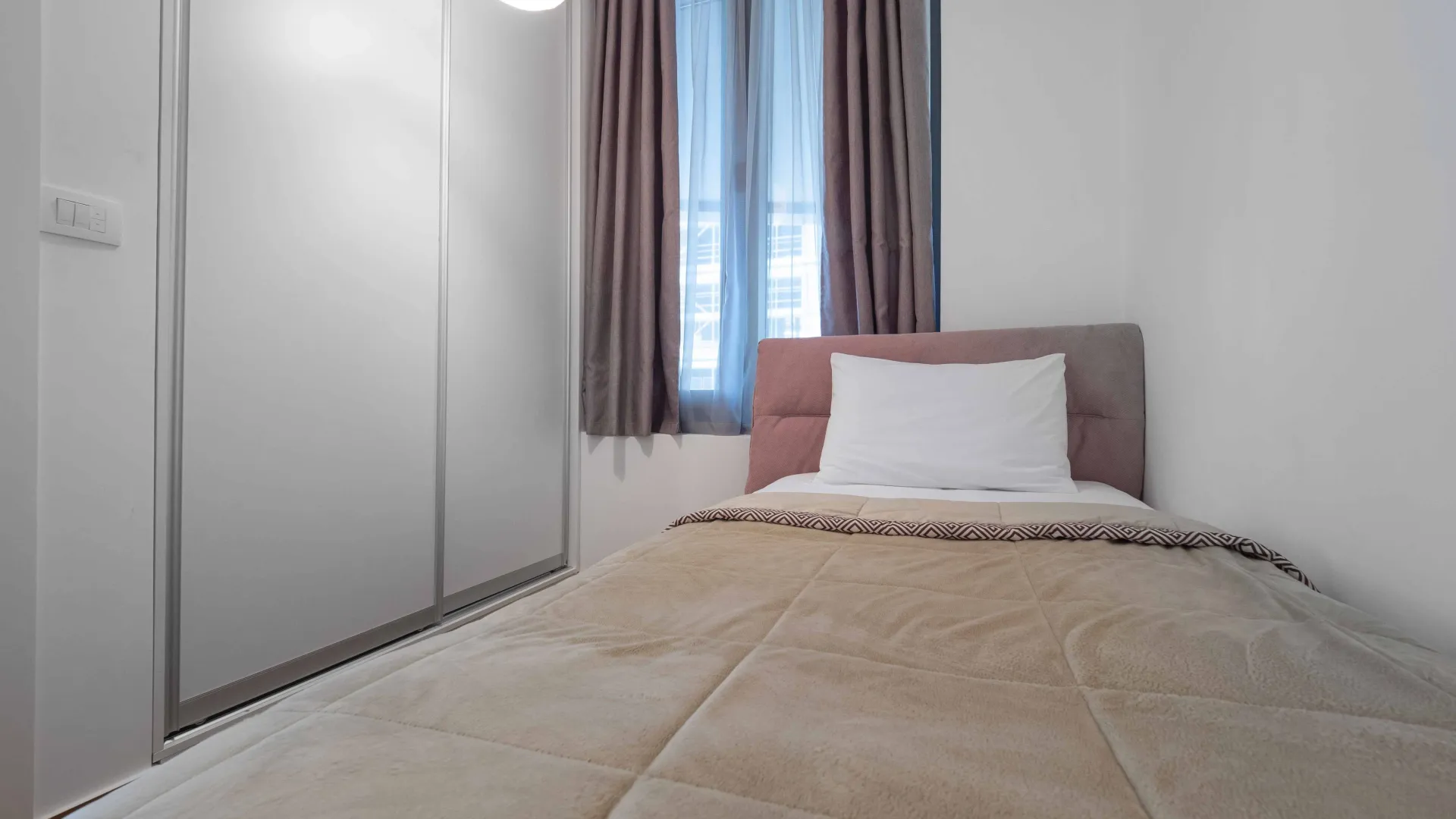 Rent, two bedroom apartment, 68m², Centar, Budva