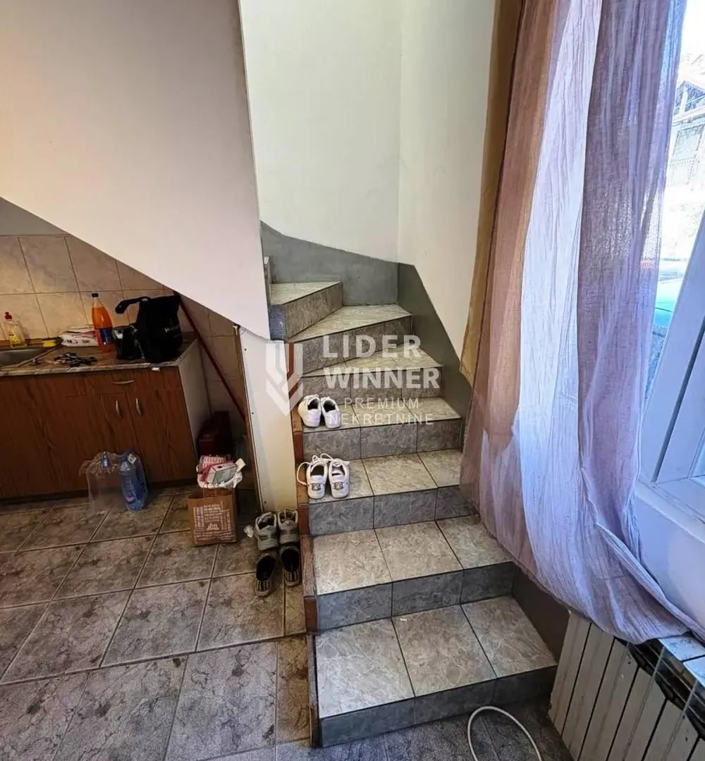 Sale, three bedroom apartment, 65m², Bogoslovija, Palilula Sve Podlokacije