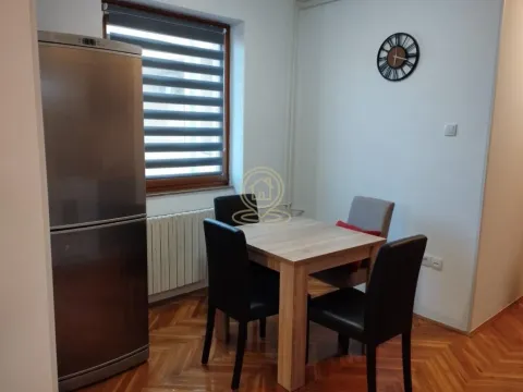 Izdavanje, dvosoban stan, 45m², Centar, Novi Sad - image 3