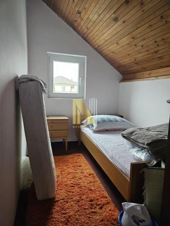 Prodaja, kuća, 200m², Futog, Novi Sad Sve Podlokacije