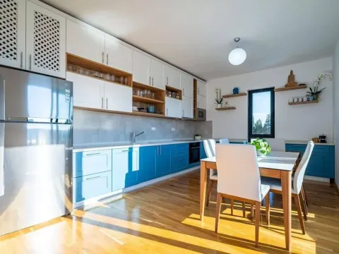 Prodaja, trosoban stan, 129m², Donja Lastva, Tivat - image 3