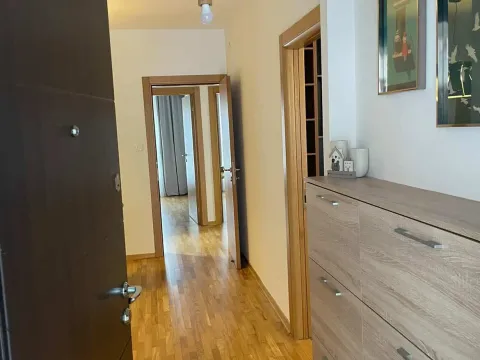 Izdavanje, dvosoban stan, 87m², Momišići, Podgorica - image 3