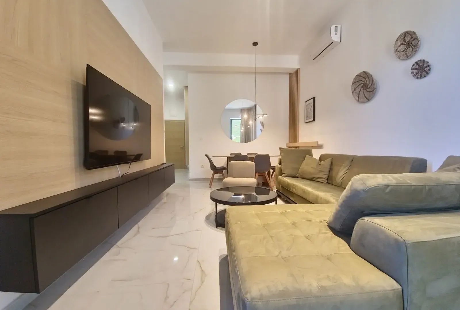 Izdavanje, dvosoban stan, 68m², Lastva Grbaljska, Kotor