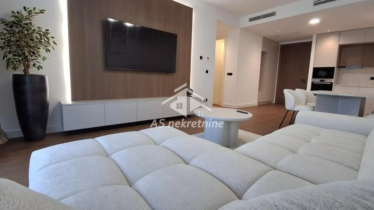 Izdavanje, dvosoban stan, 70m², Savski Venac, Beograd